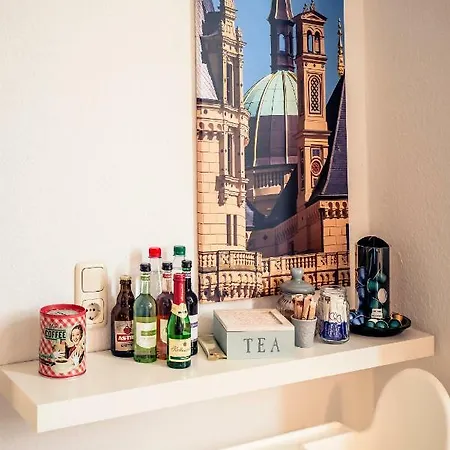 City * Schwerin (Mecklenburg-Vorpommern)